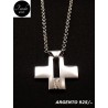 Croce moderna con collana